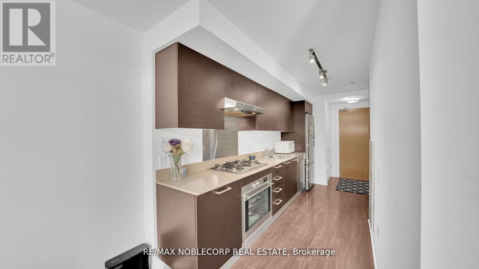 810 - 375 King Street W, Toronto, Ontario  M5V 1K1 - Photo 5 - C12977510