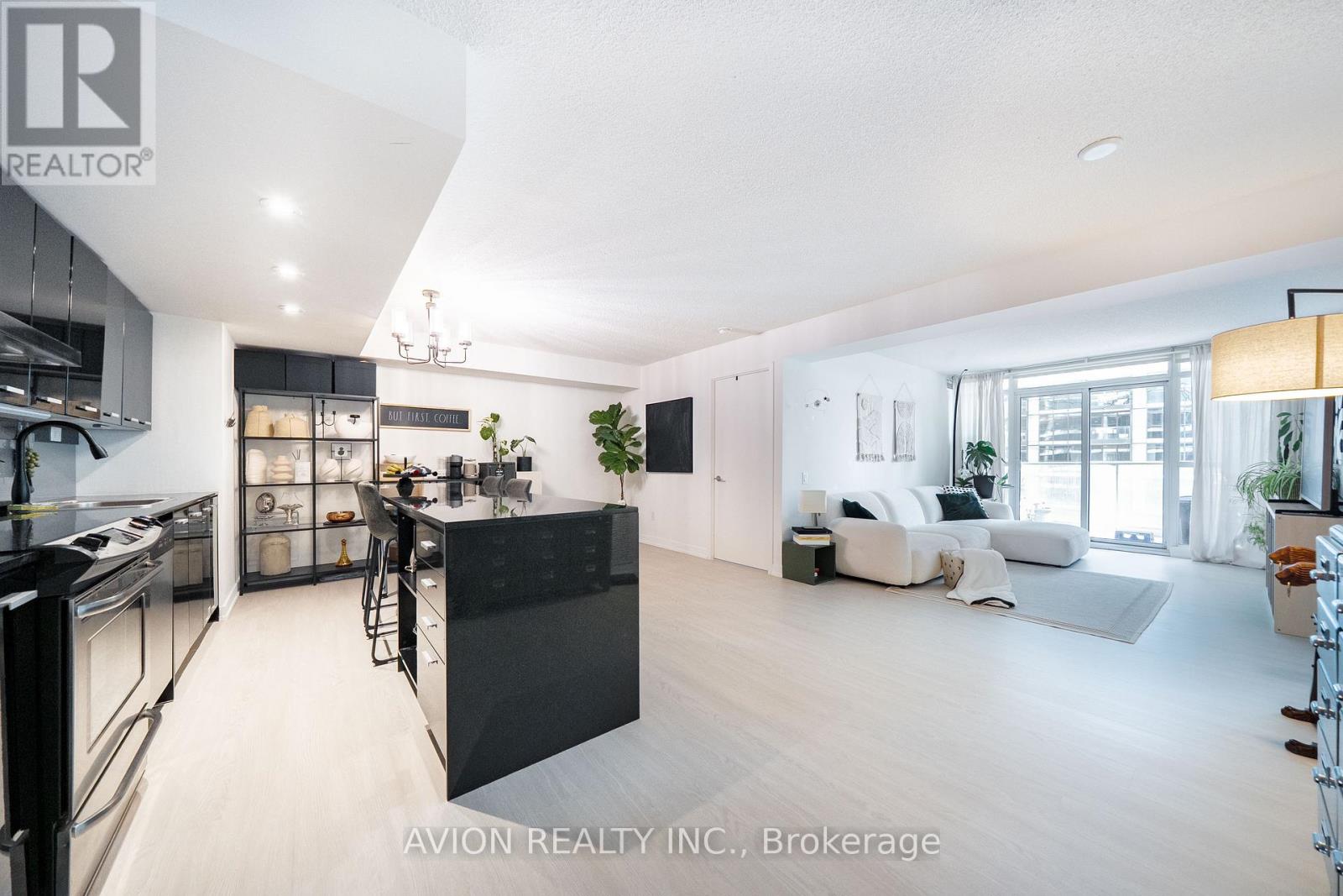 616 - 15 Singer Court, Toronto, Ontario  M2K 0B4 - Photo 3 - C12977516