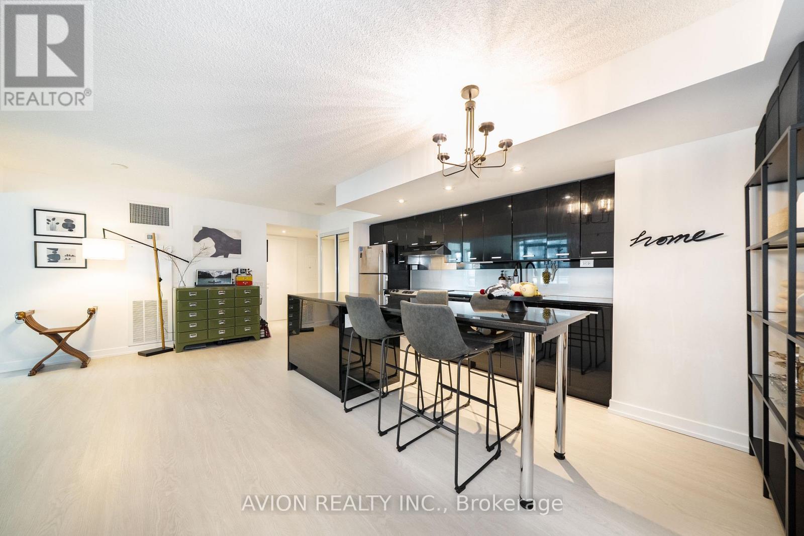 616 - 15 Singer Court, Toronto, Ontario  M2K 0B4 - Photo 4 - C12977516