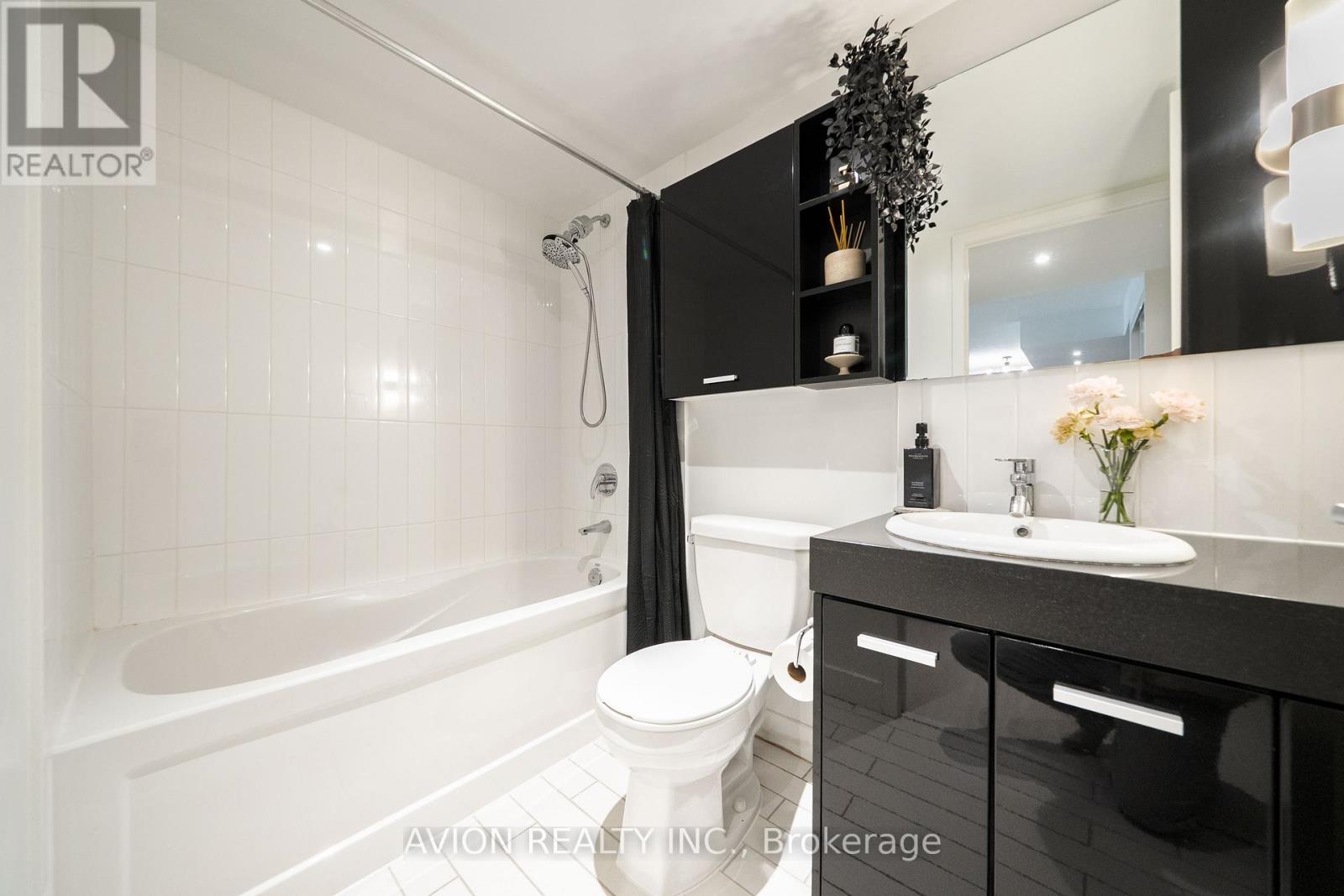 616 - 15 Singer Court, Toronto, Ontario  M2K 0B4 - Photo 5 - C12977516