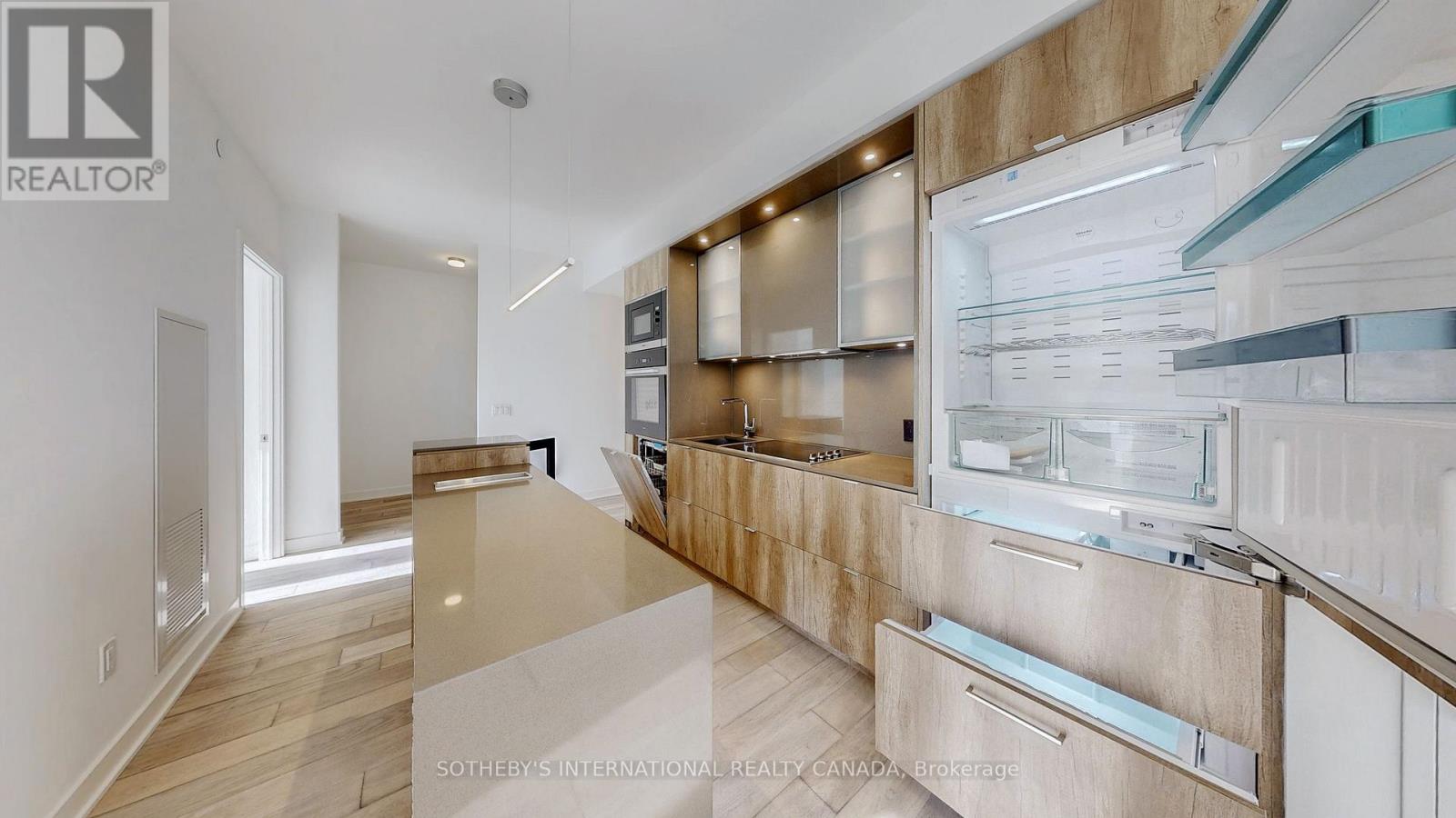 1010 - 11 Yorkville Avenue, Toronto, Ontario  M4W 1L2 - Photo 12 - C12977552