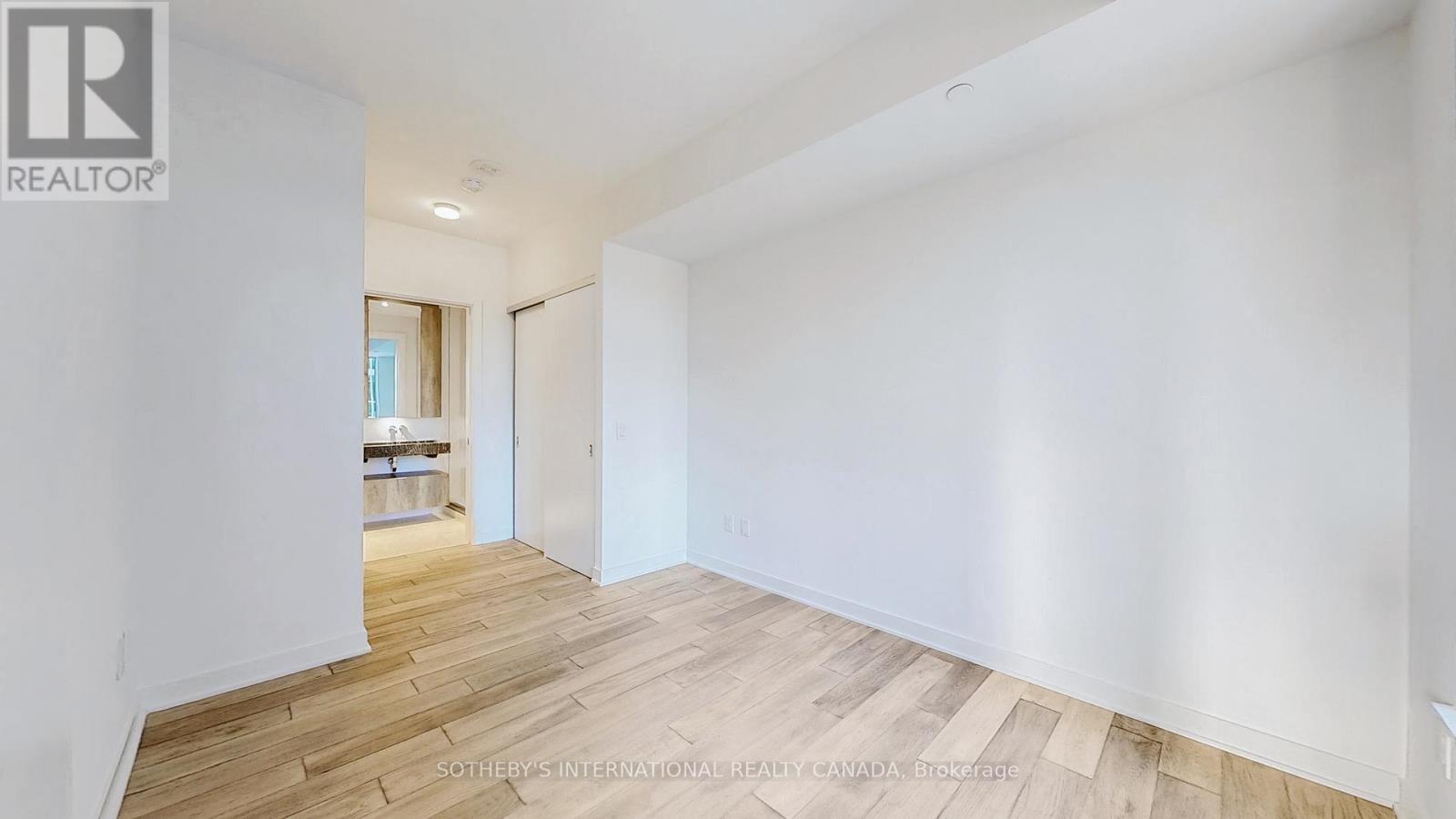 1010 - 11 Yorkville Avenue, Toronto, Ontario  M4W 1L2 - Photo 18 - C12977552