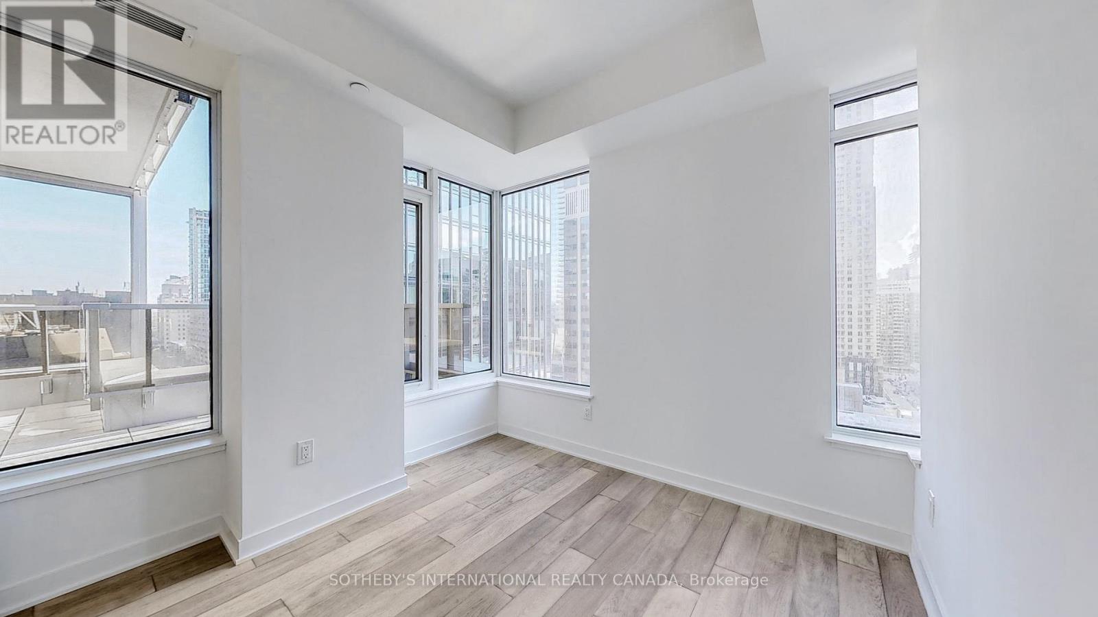 1010 - 11 Yorkville Avenue, Toronto, Ontario  M4W 1L2 - Photo 22 - C12977552