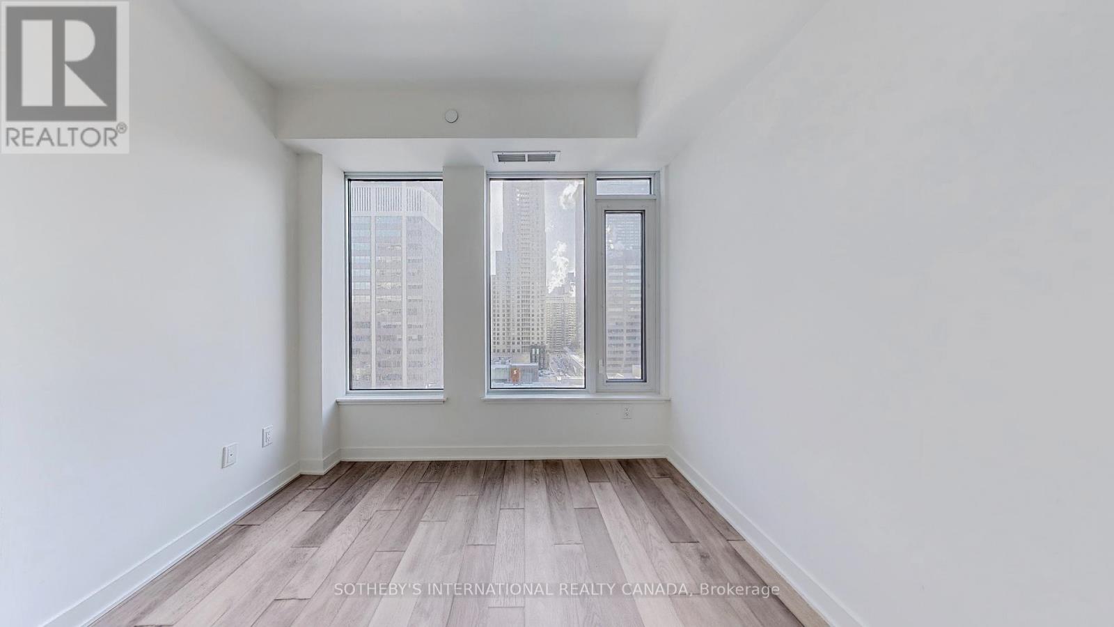 1010 - 11 Yorkville Avenue, Toronto, Ontario  M4W 1L2 - Photo 24 - C12977552