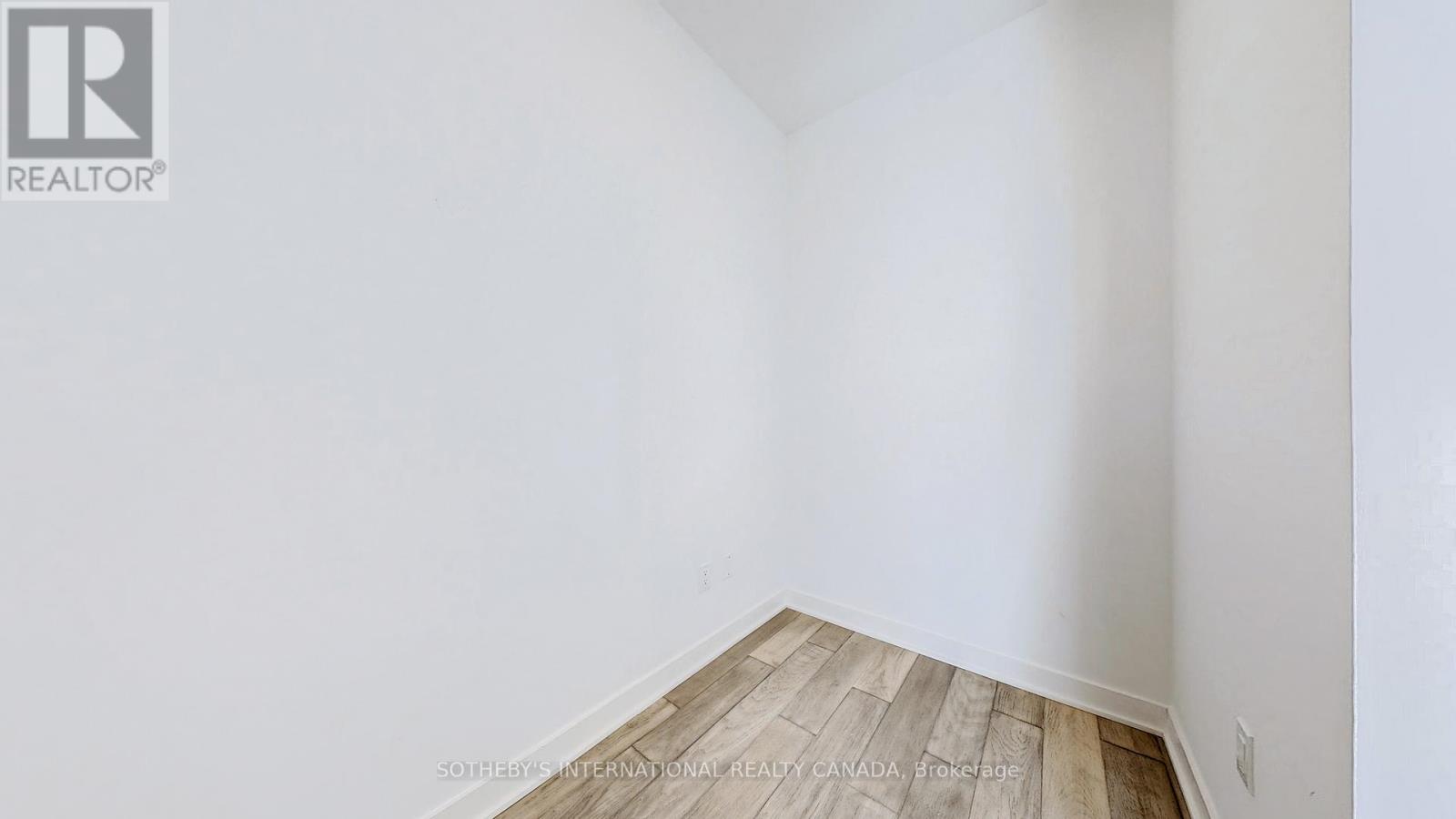 1010 - 11 Yorkville Avenue, Toronto, Ontario  M4W 1L2 - Photo 27 - C12977552