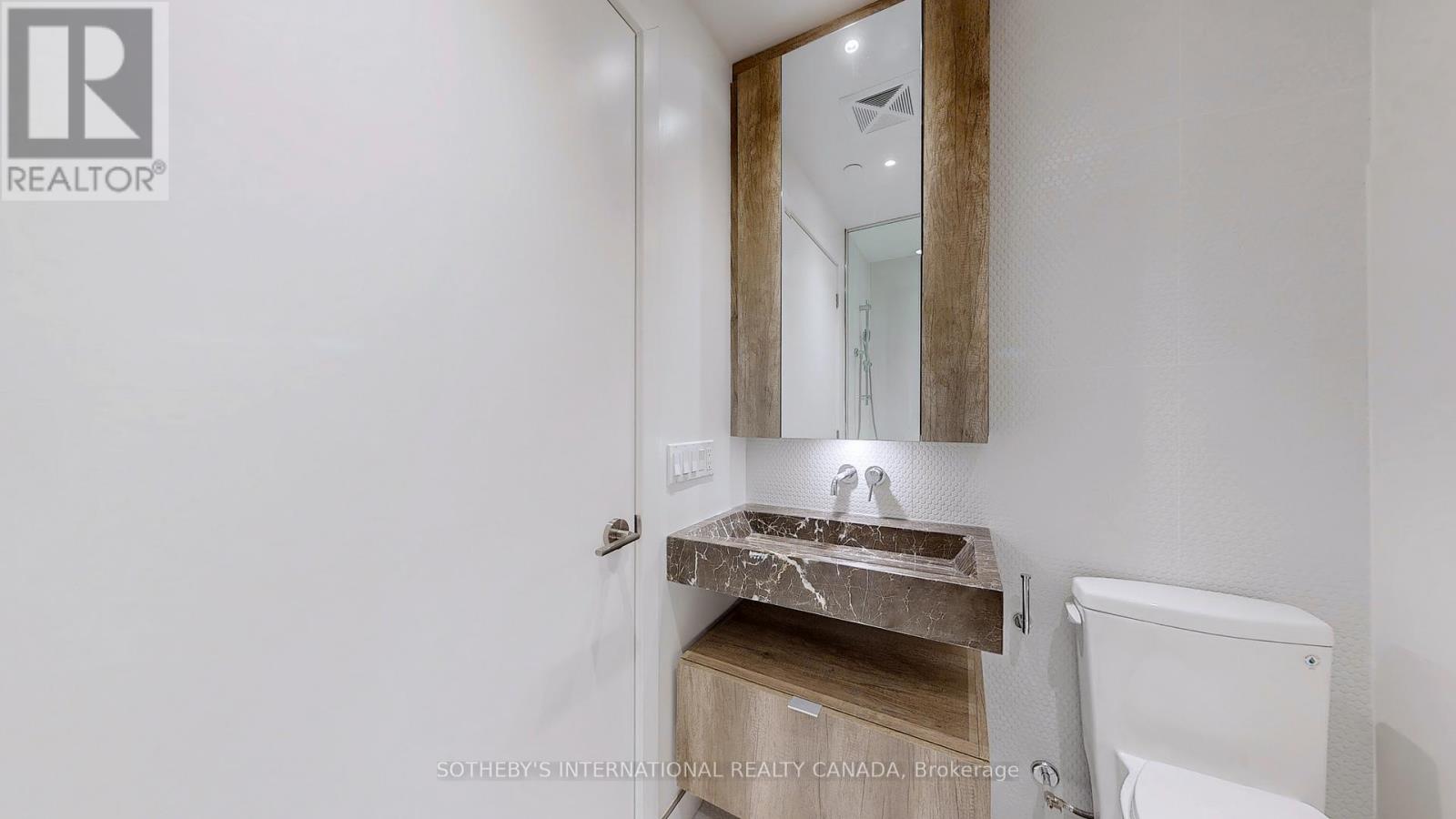 1010 - 11 Yorkville Avenue, Toronto, Ontario  M4W 1L2 - Photo 30 - C12977552