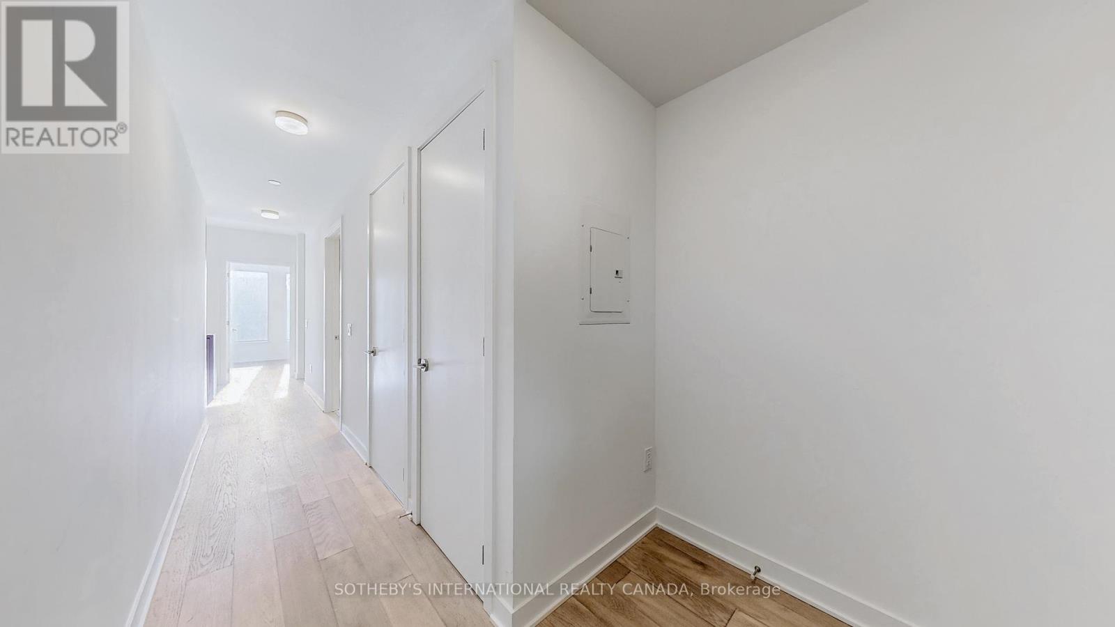 1010 - 11 Yorkville Avenue, Toronto, Ontario  M4W 1L2 - Photo 33 - C12977552