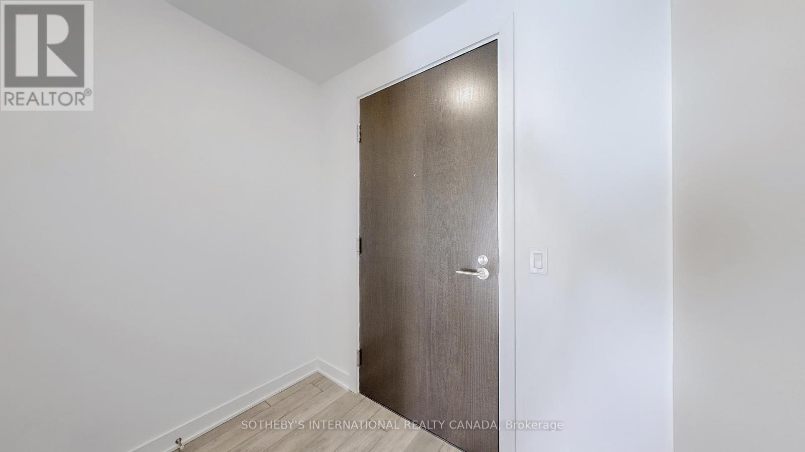 1010 - 11 Yorkville Avenue, Toronto, Ontario  M4W 1L2 - Photo 34 - C12977552