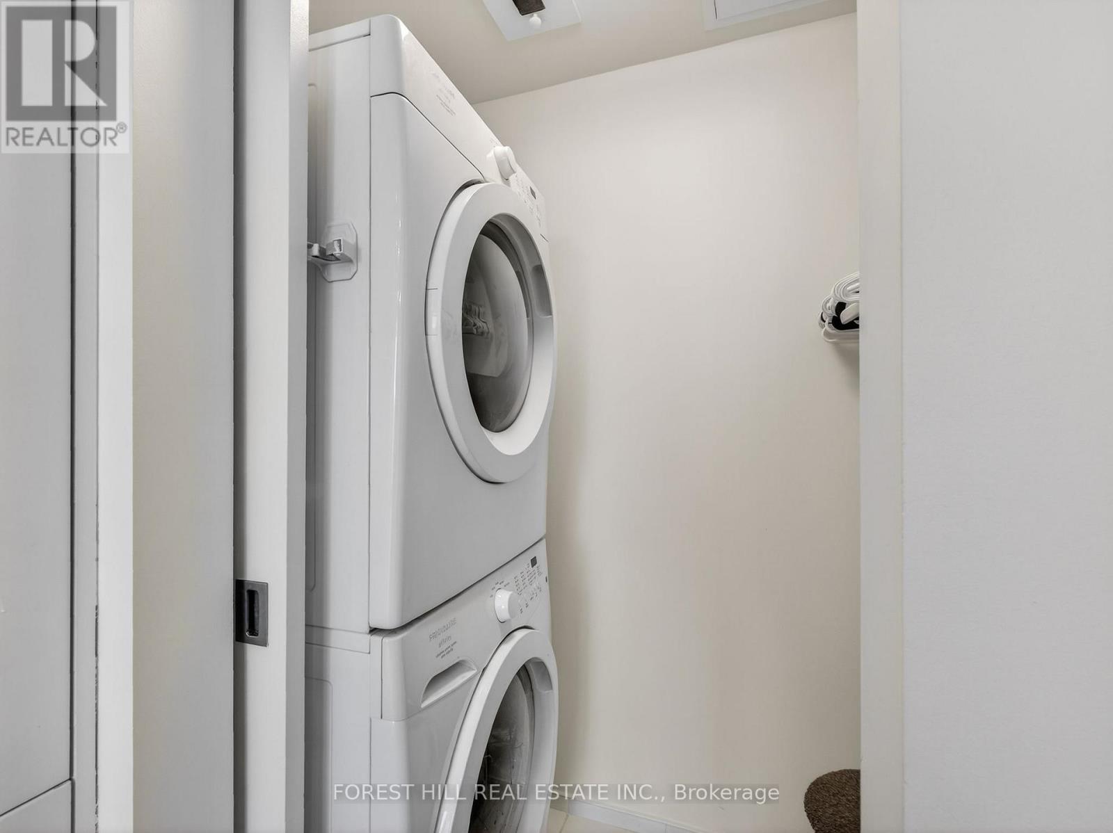 1704 - 125 Peter Street, Toronto, Ontario M5V 0M2 - Photo 12 - C12977604