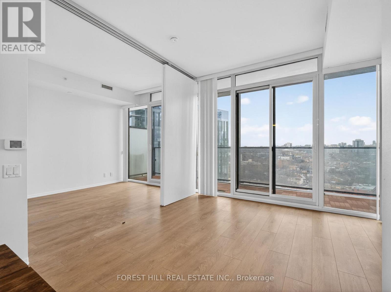 1704 - 125 Peter Street, Toronto, Ontario M5V 0M2 - Photo 6 - C12977604