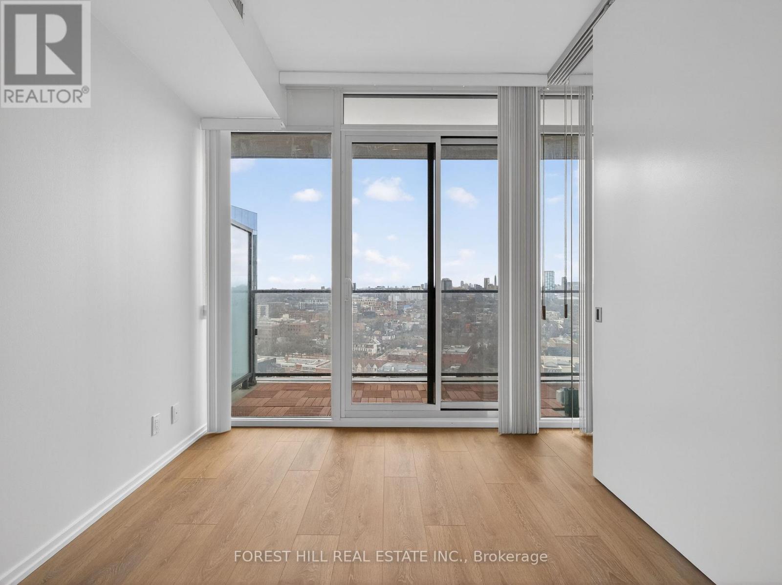 1704 - 125 Peter Street, Toronto, Ontario M5V 0M2 - Photo 9 - C12977604