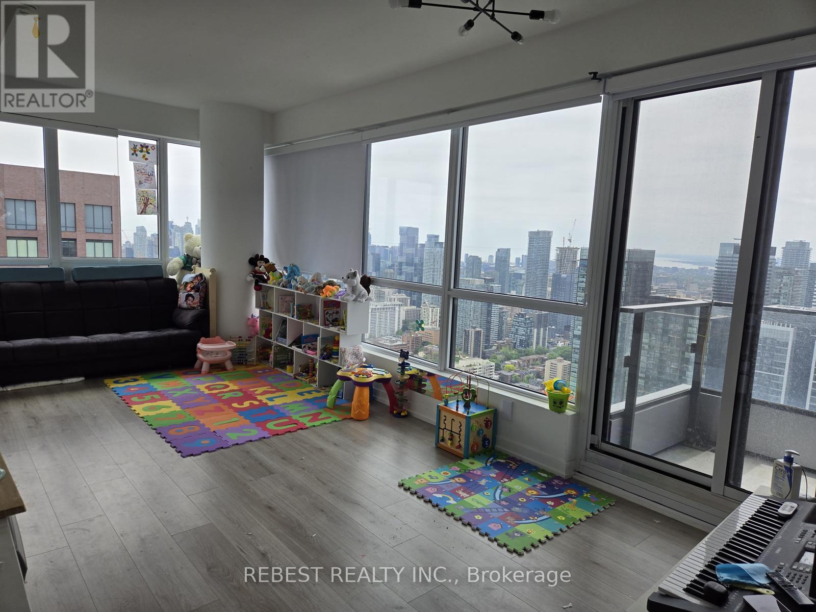 5202 - 395 Bloor Street E, Toronto, Ontario  M4W 1H7 - Photo 8 - C12977708