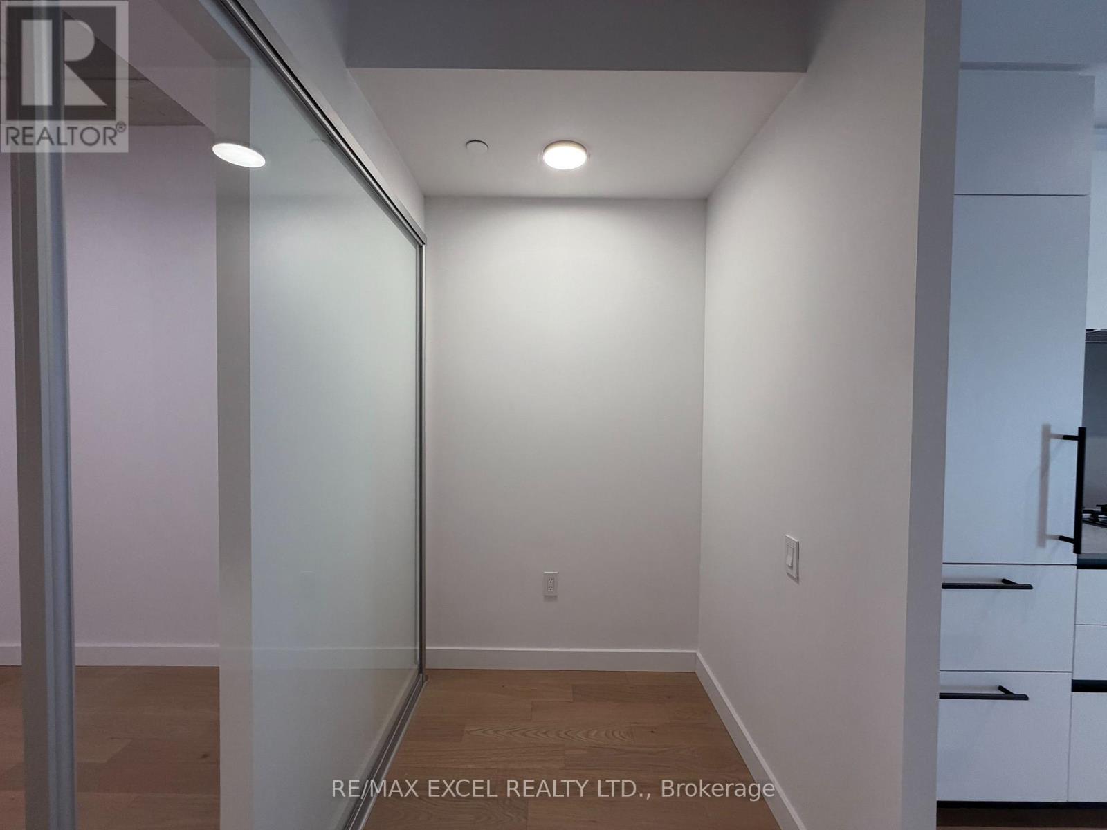 218 - 1720 Bayview Avenue, Toronto, Ontario  M4G 0E5 - Photo 10 - C12977728