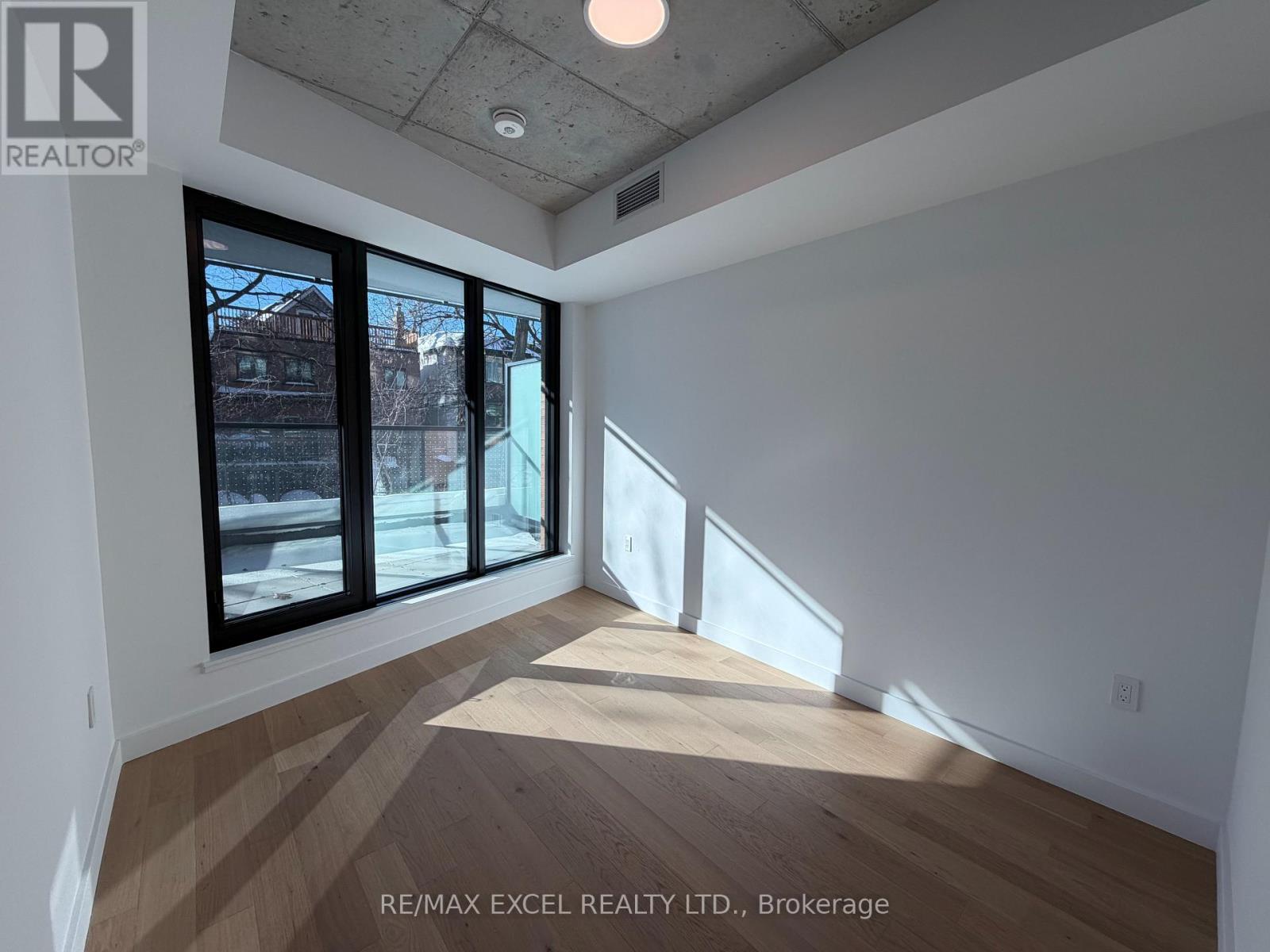 218 - 1720 Bayview Avenue, Toronto, Ontario  M4G 0E5 - Photo 15 - C12977728