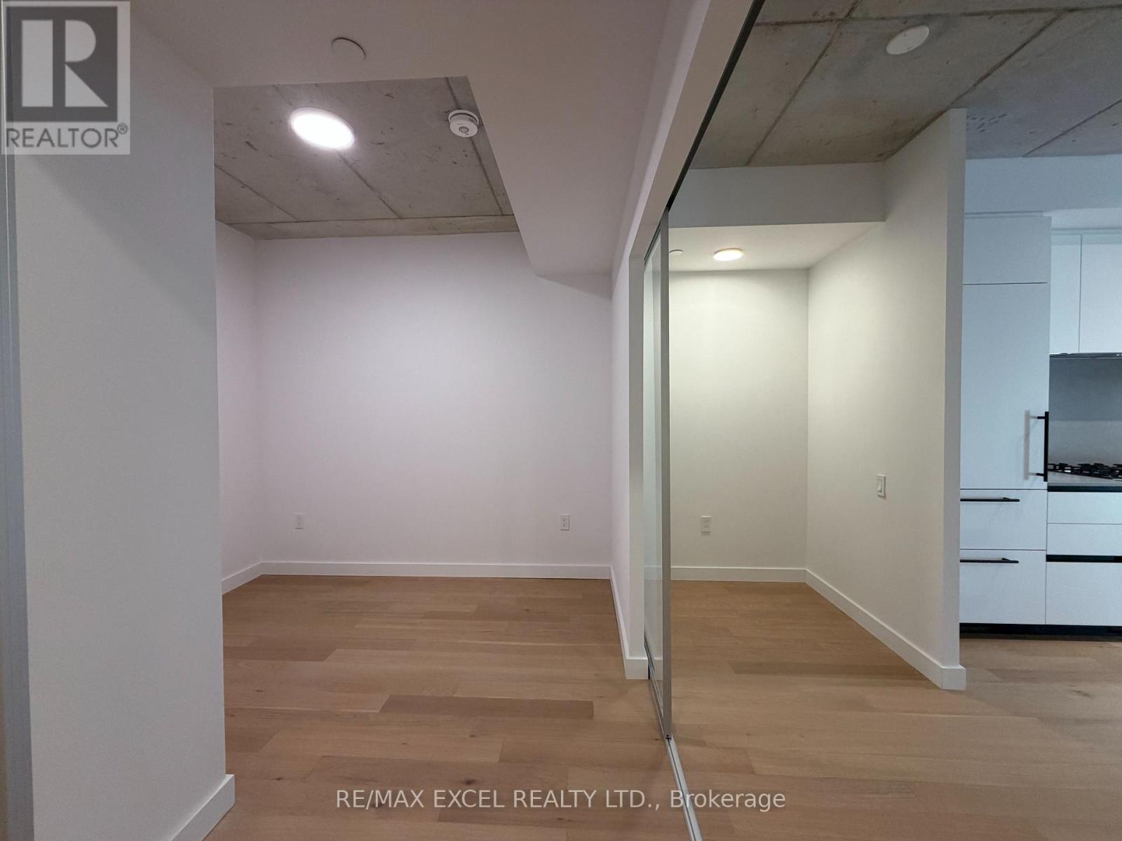 218 - 1720 Bayview Avenue, Toronto, Ontario  M4G 0E5 - Photo 9 - C12977728