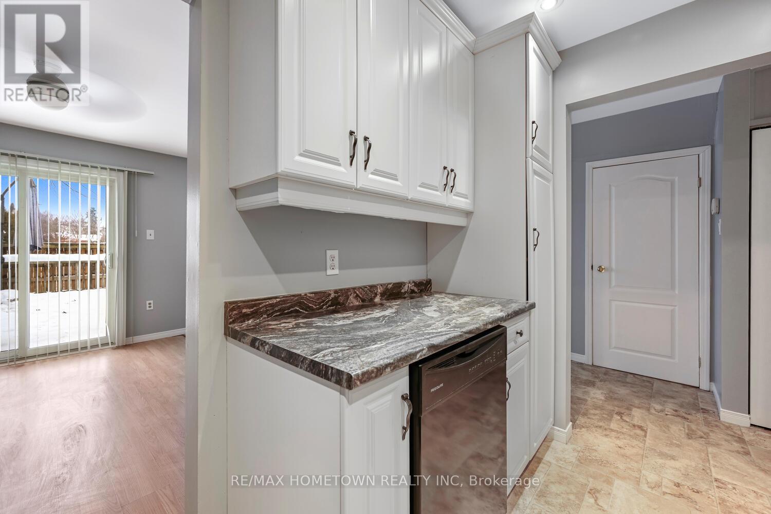 9 - 27 Aldershot Avenue, Brockville, Ontario  K6V 2P7 - Photo 10 - X12641554