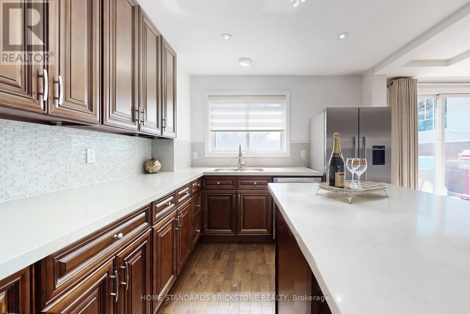 21 Pretoria Avenue, Toronto, Ontario  M4K 1T2 - Photo 12 - E12977372