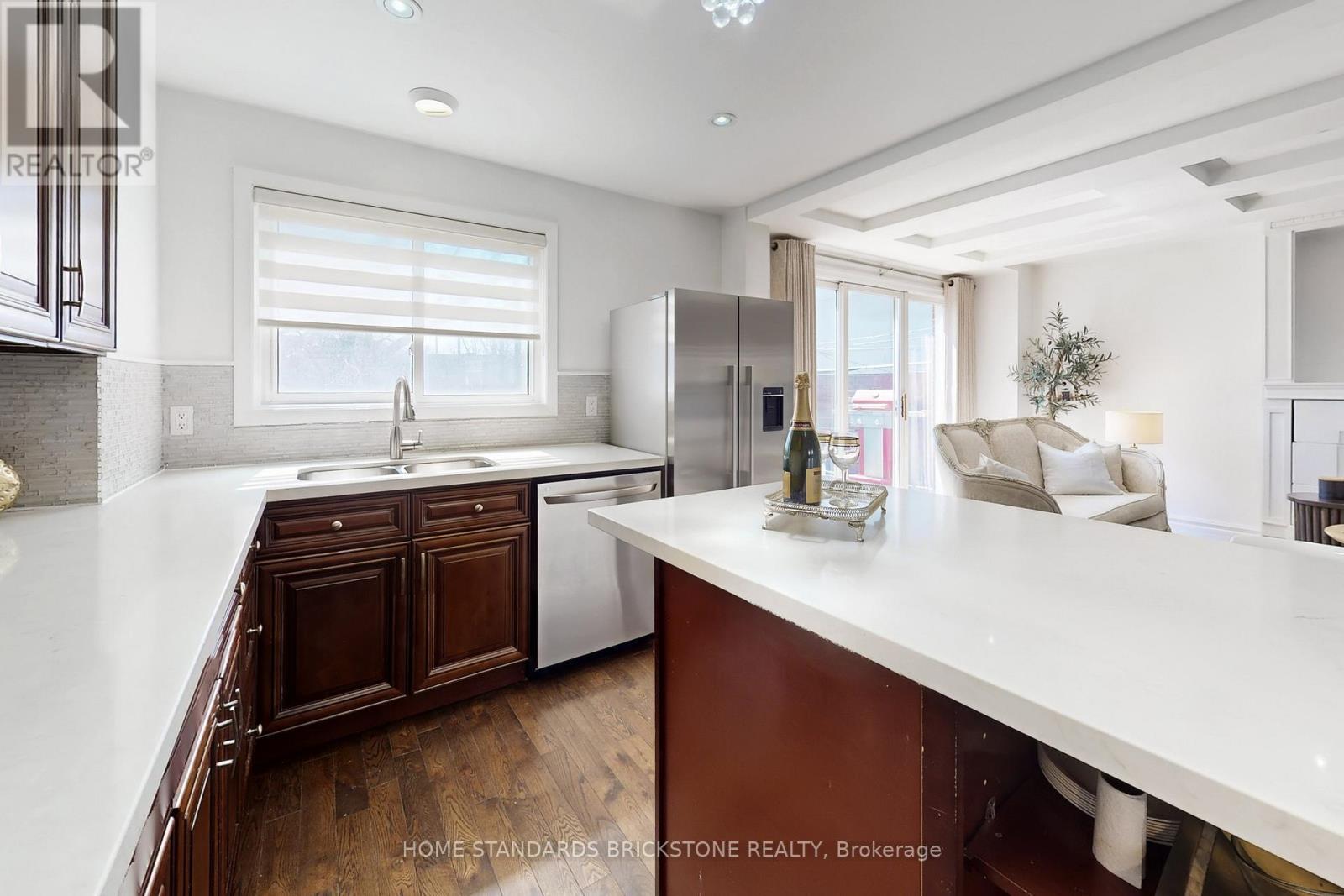 21 Pretoria Avenue, Toronto, Ontario  M4K 1T2 - Photo 13 - E12977372