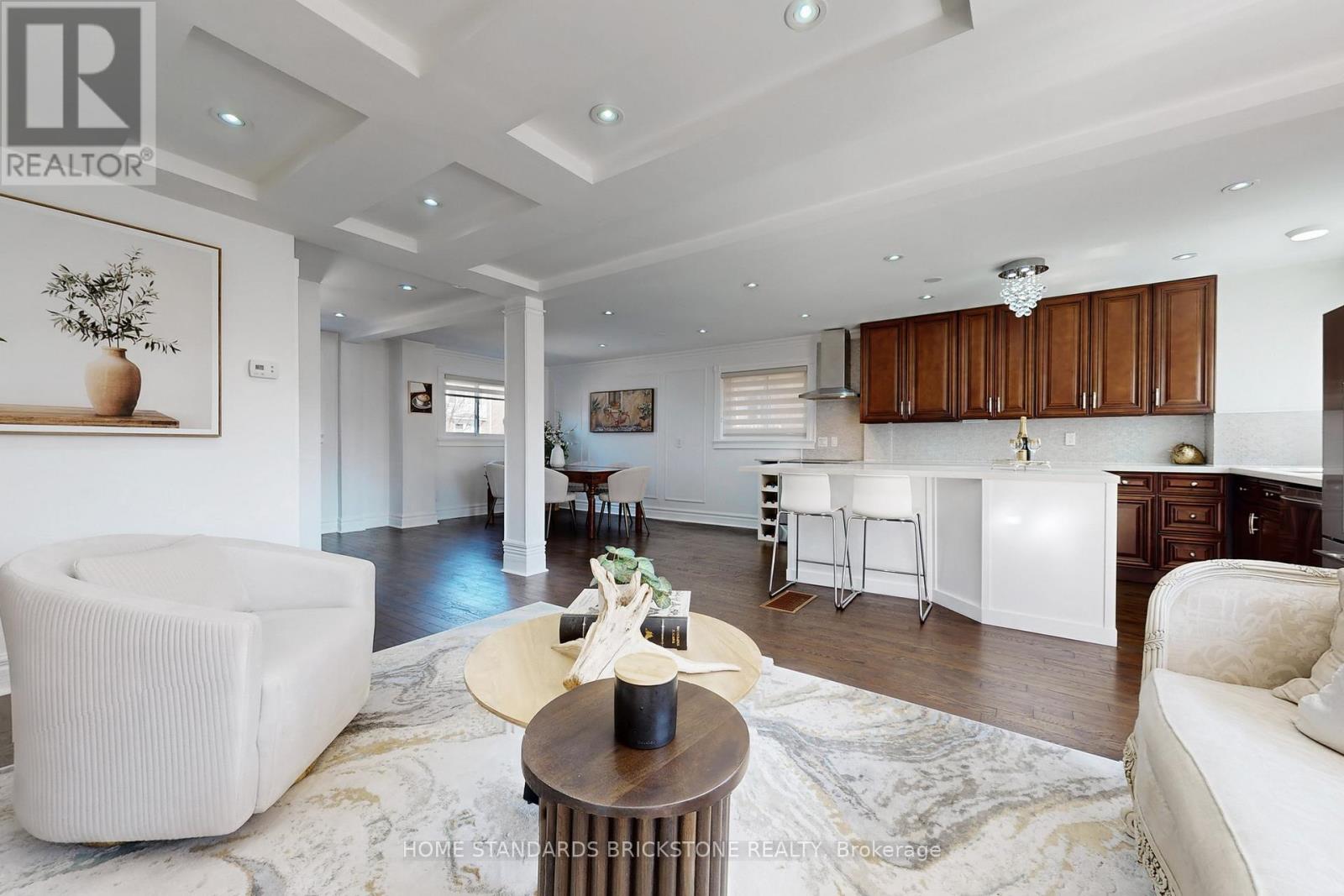 21 Pretoria Avenue, Toronto, Ontario  M4K 1T2 - Photo 6 - E12977372