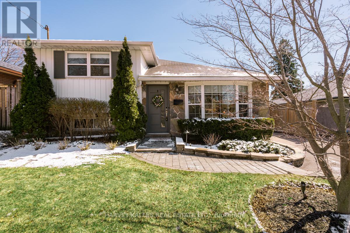 35 Manorglen Crescent, Toronto, Ontario  M1S 1W3 - Photo 2 - E12977408