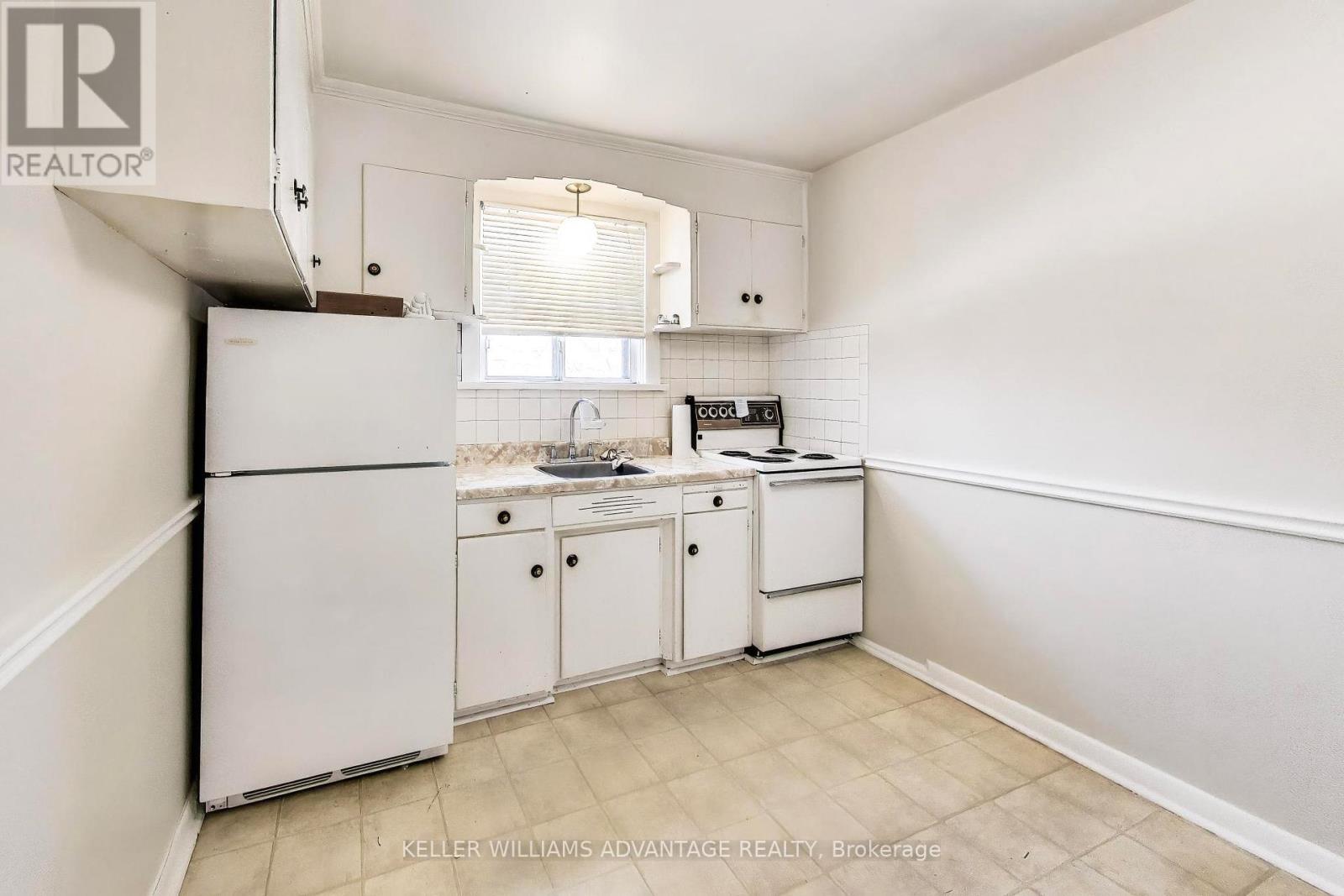 270 Glebemount Avenue, Toronto, Ontario  M4C 3T8 - Photo 16 - E12977476