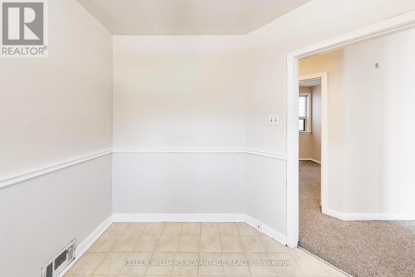 270 Glebemount Avenue, Toronto, Ontario  M4C 3T8 - Photo 17 - E12977512