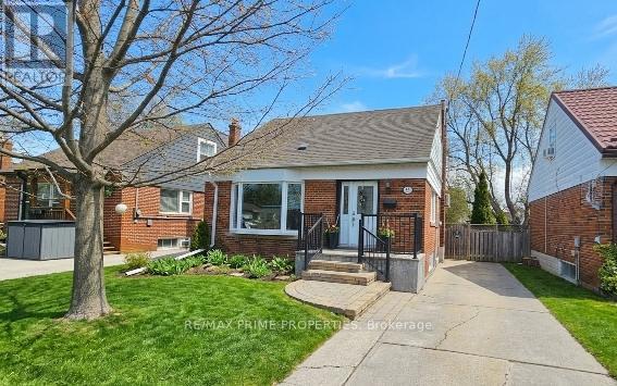 17 TARDREE PLACE, Toronto, Ontario