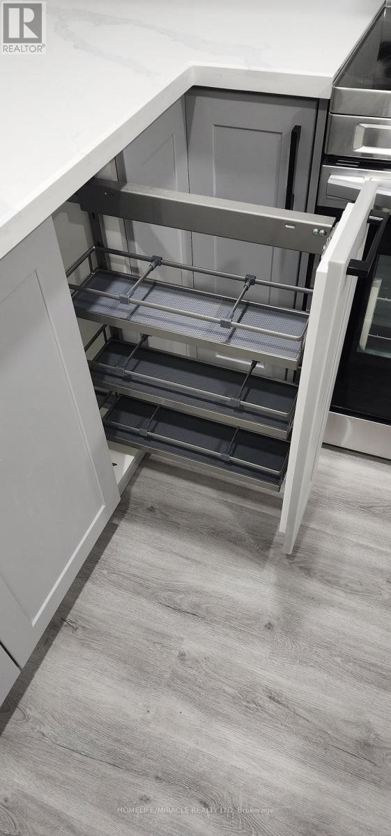 52 Huggins Drive, Whitby, Ontario  L1P 0J5 - Photo 12 - E12977620