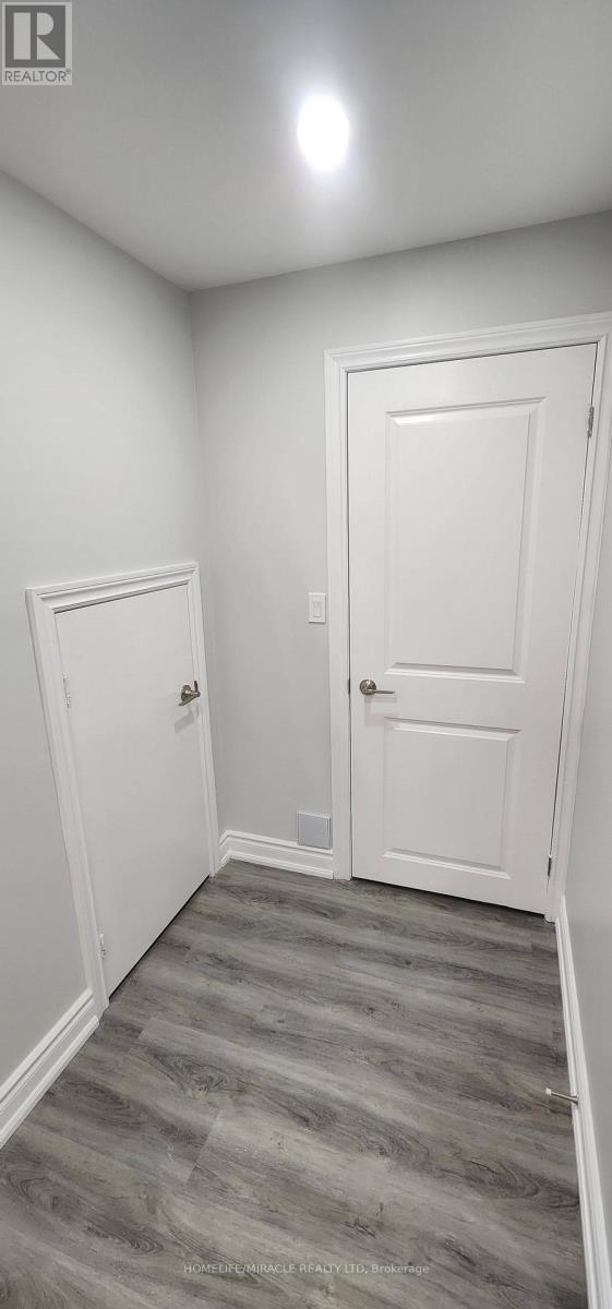 52 Huggins Drive, Whitby, Ontario  L1P 0J5 - Photo 23 - E12977620