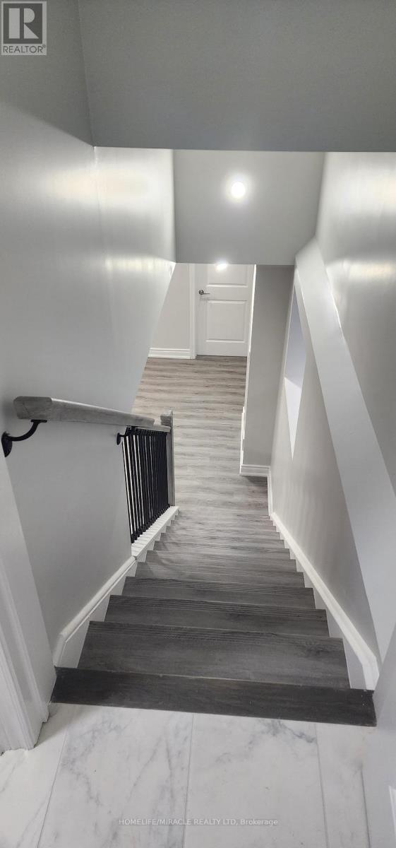 52 Huggins Drive, Whitby, Ontario  L1P 0J5 - Photo 3 - E12977620