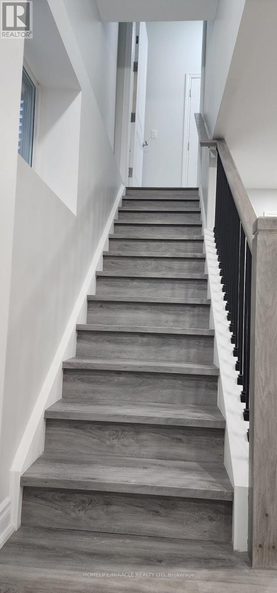 52 Huggins Drive, Whitby, Ontario  L1P 0J5 - Photo 4 - E12977620