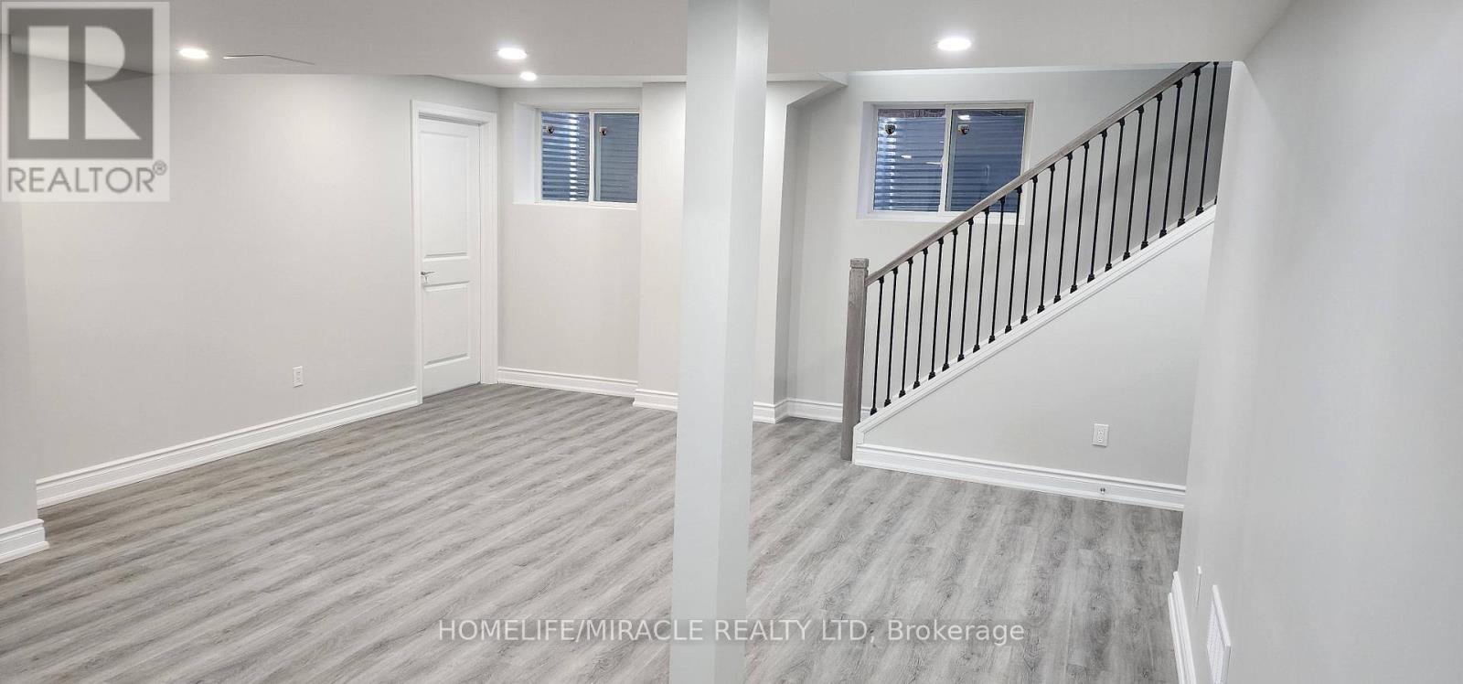 52 Huggins Drive, Whitby, Ontario  L1P 0J5 - Photo 8 - E12977620