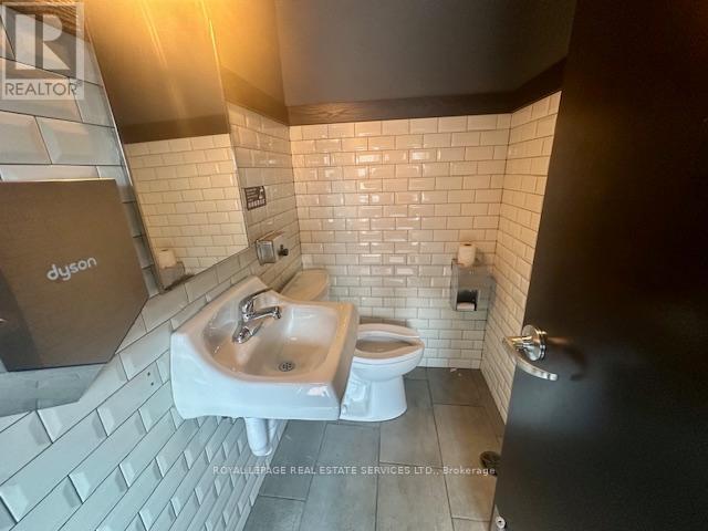 2nd Floor - 1417 Danforth Avenue, Toronto (Greenwood-Coxwell), Ontario  M4J 1N2 - Photo 13 - E12977674