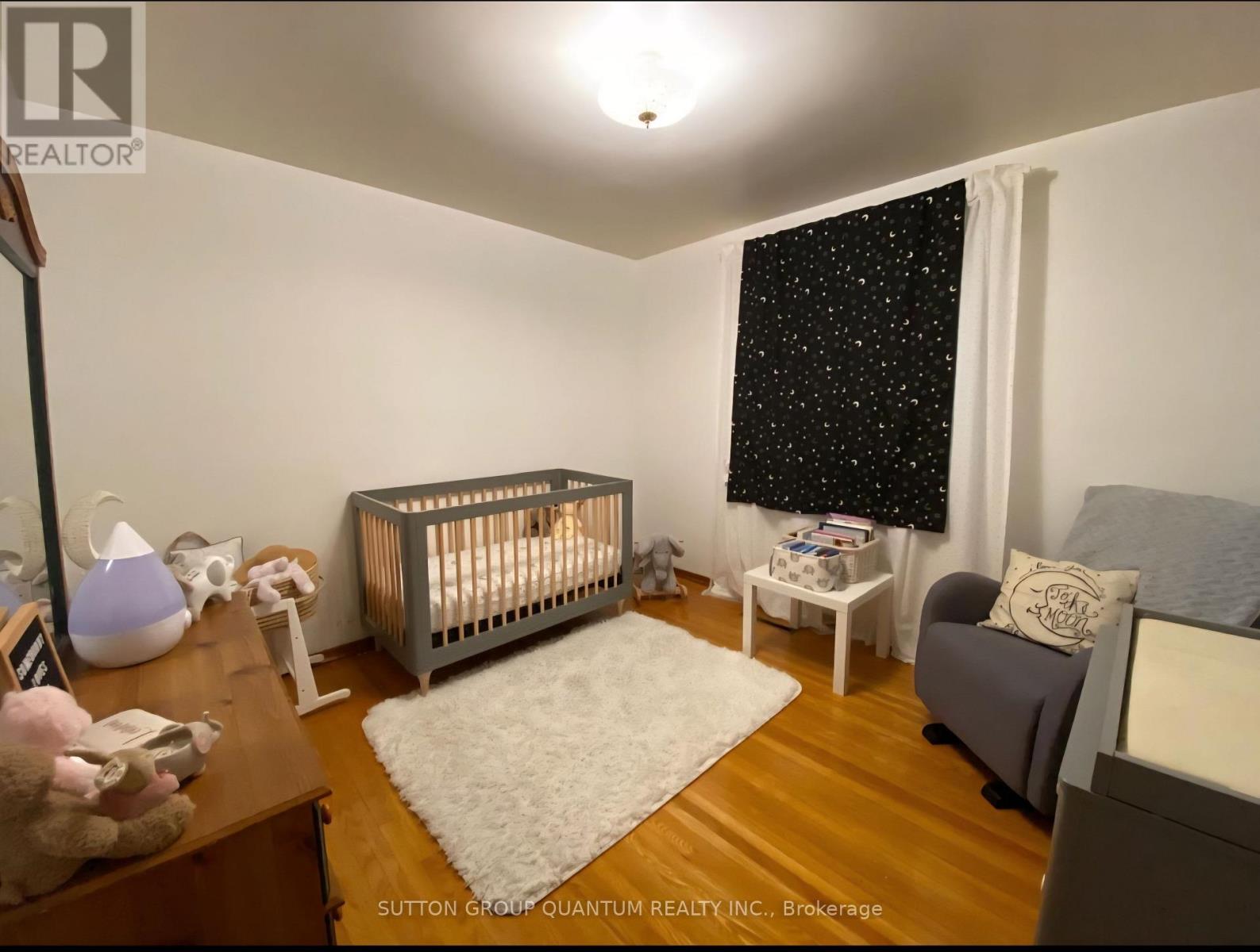 86 Dunbar Road, Mississauga, Ontario  L5B 1G4 - Photo 9 - W12977146