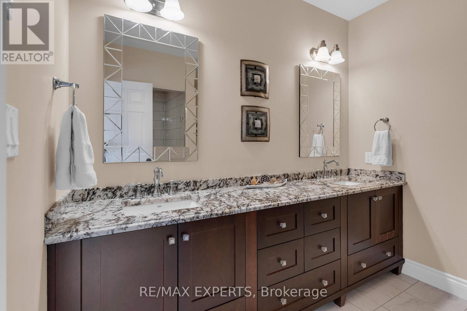 10 Old Ruby Lane, Puslinch, Ontario  N0B 2J0 - Photo 47 - X12977150