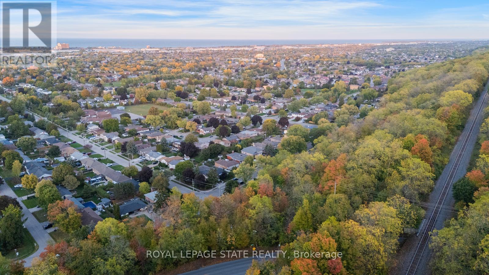 62 Brentwood Drive, Hamilton, Ontario  L8T 3V8 - Photo 8 - X12977294