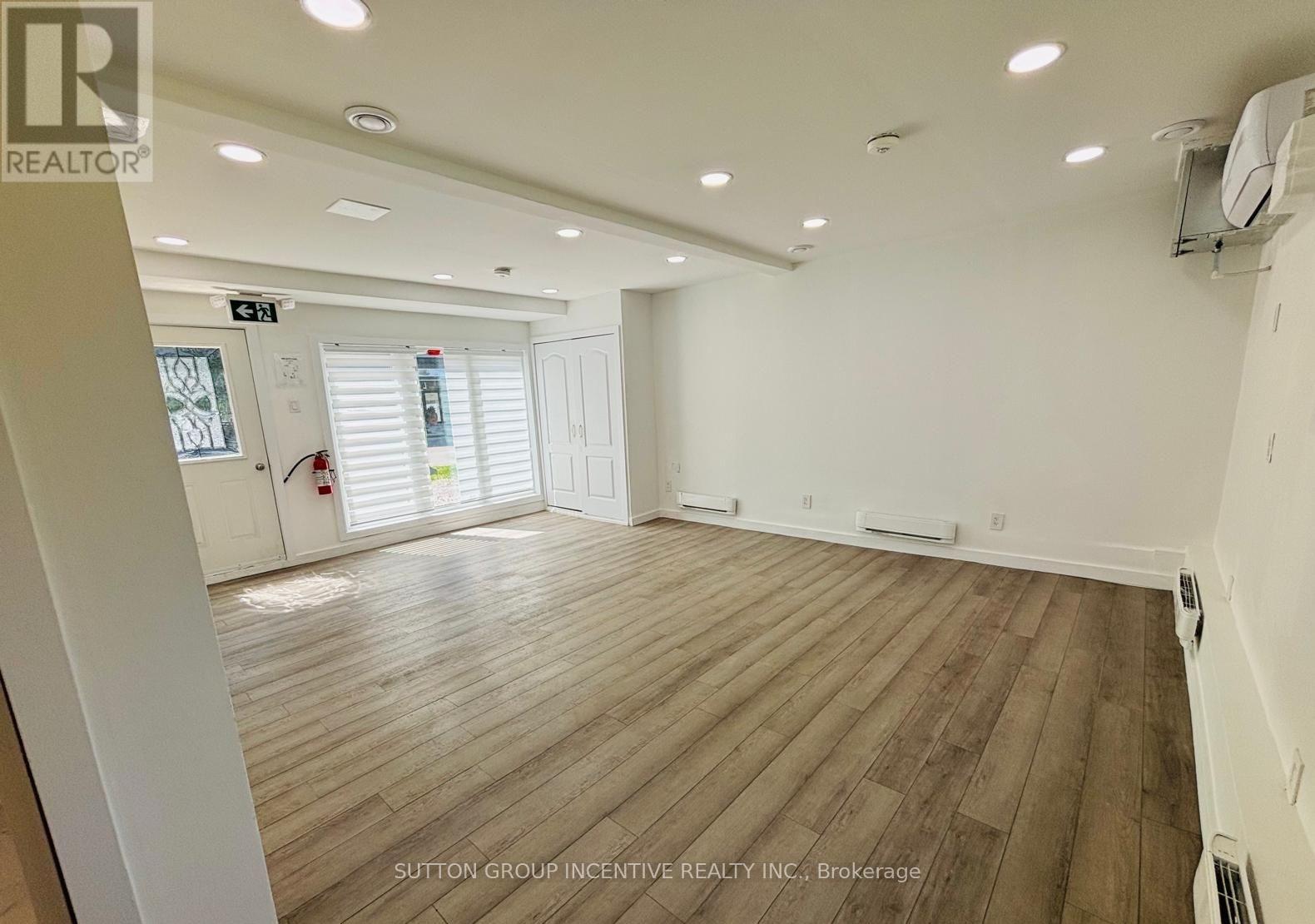 Unit #3 - 2091 25 Side Road, Innisfil, Ontario  L9S 1Z4 - Photo 2 - N12977436