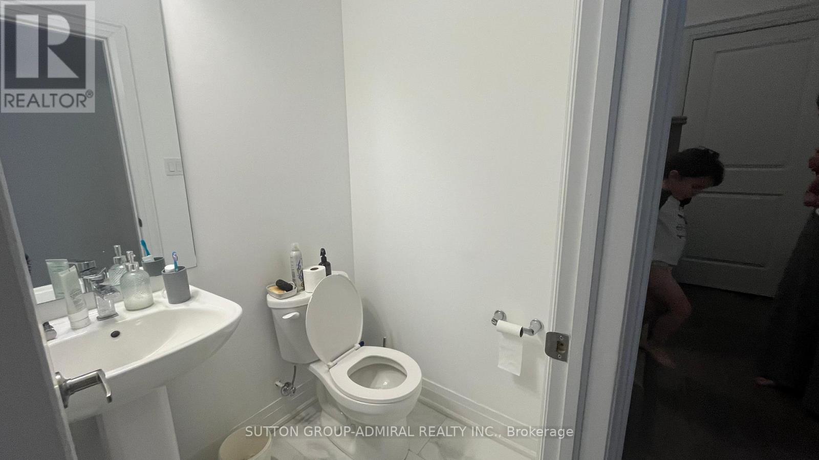 20 Chiara Rose Lane, Richmond Hill, Ontario  L4E 1L4 - Photo 8 - N12977590