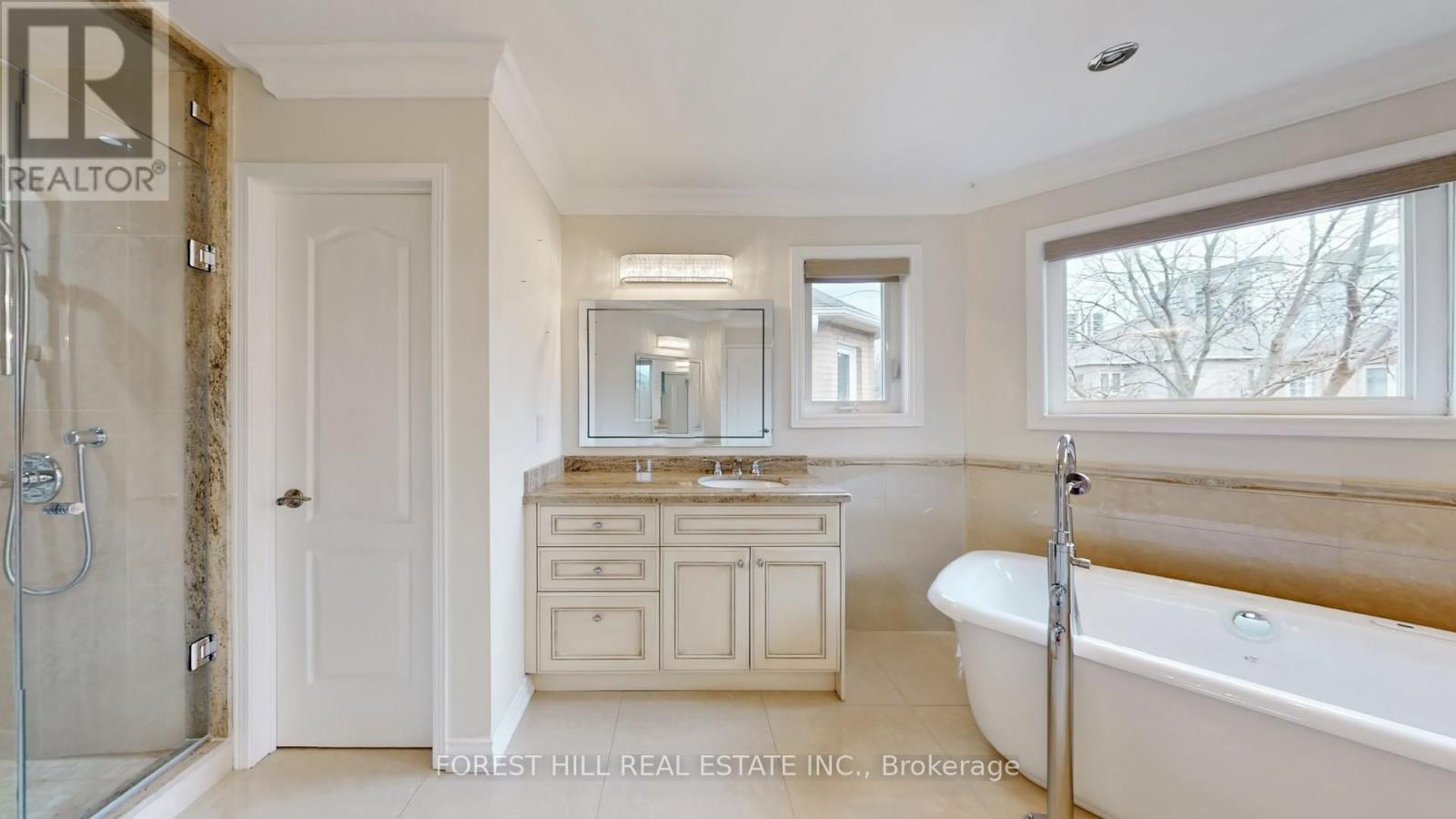 47 Edenbridge Drive, Vaughan, Ontario  L4J 7V1 - Photo 17 - N12977602