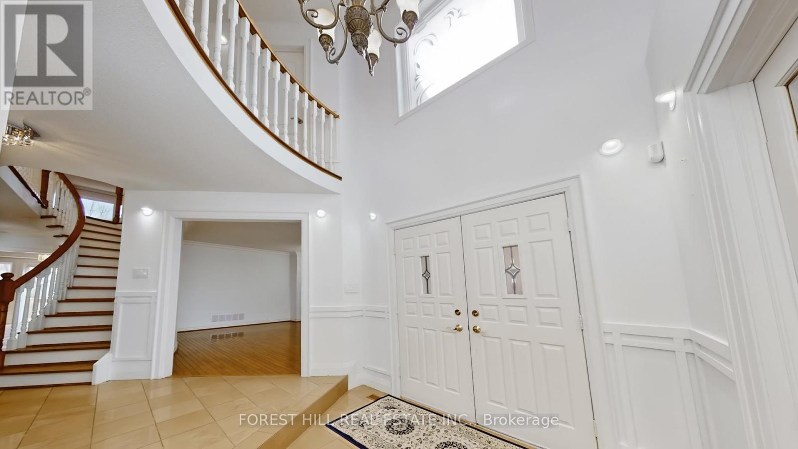 47 Edenbridge Drive, Vaughan, Ontario  L4J 7V1 - Photo 2 - N12977602