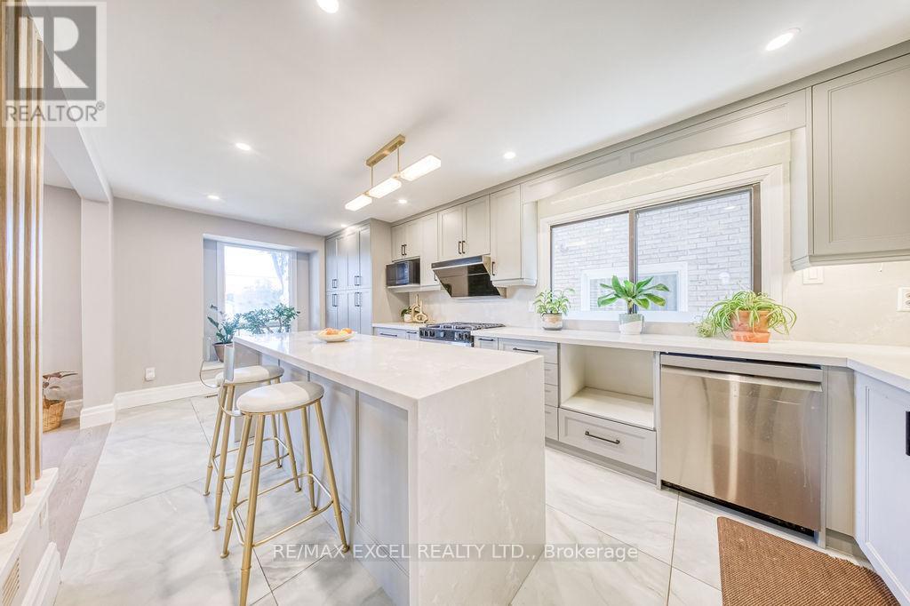 106 Upton Crescent, Markham, Ontario  L3R 3T4 - Photo 18 - N12977616