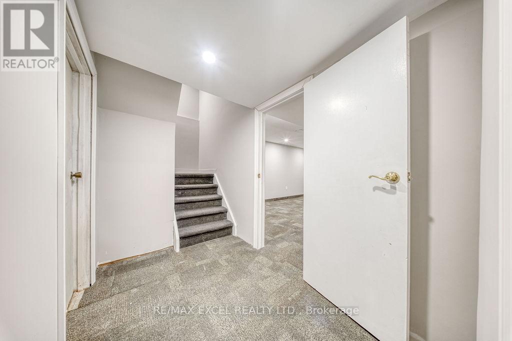 106 Upton Crescent, Markham, Ontario  L3R 3T4 - Photo 35 - N12977616