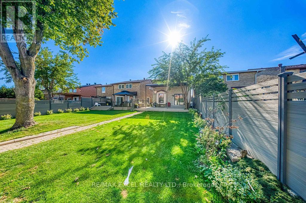 106 Upton Crescent, Markham, Ontario  L3R 3T4 - Photo 47 - N12977616