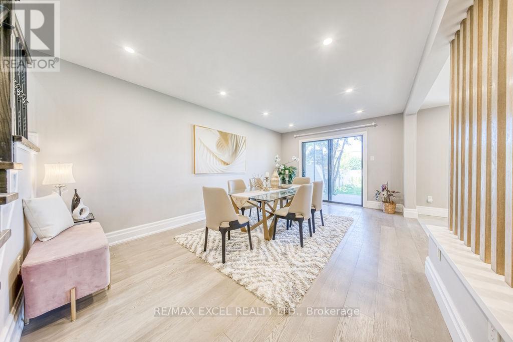 106 Upton Crescent, Markham, Ontario  L3R 3T4 - Photo 8 - N12977616