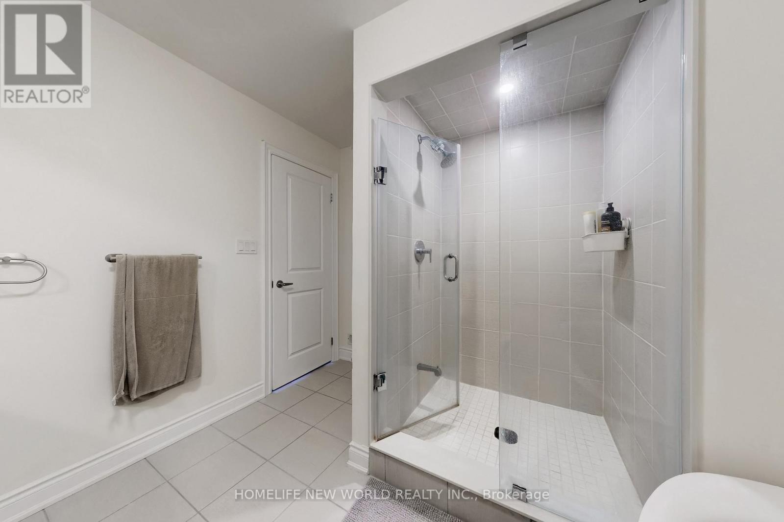 18 Bennington Road, Newmarket, Ontario  L3X 0M8 - Photo 25 - N12977642