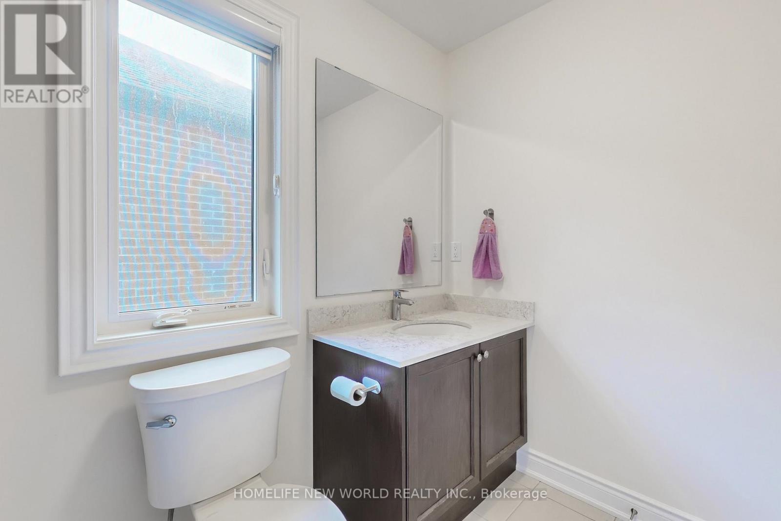 18 Bennington Road, Newmarket, Ontario  L3X 0M8 - Photo 30 - N12977642