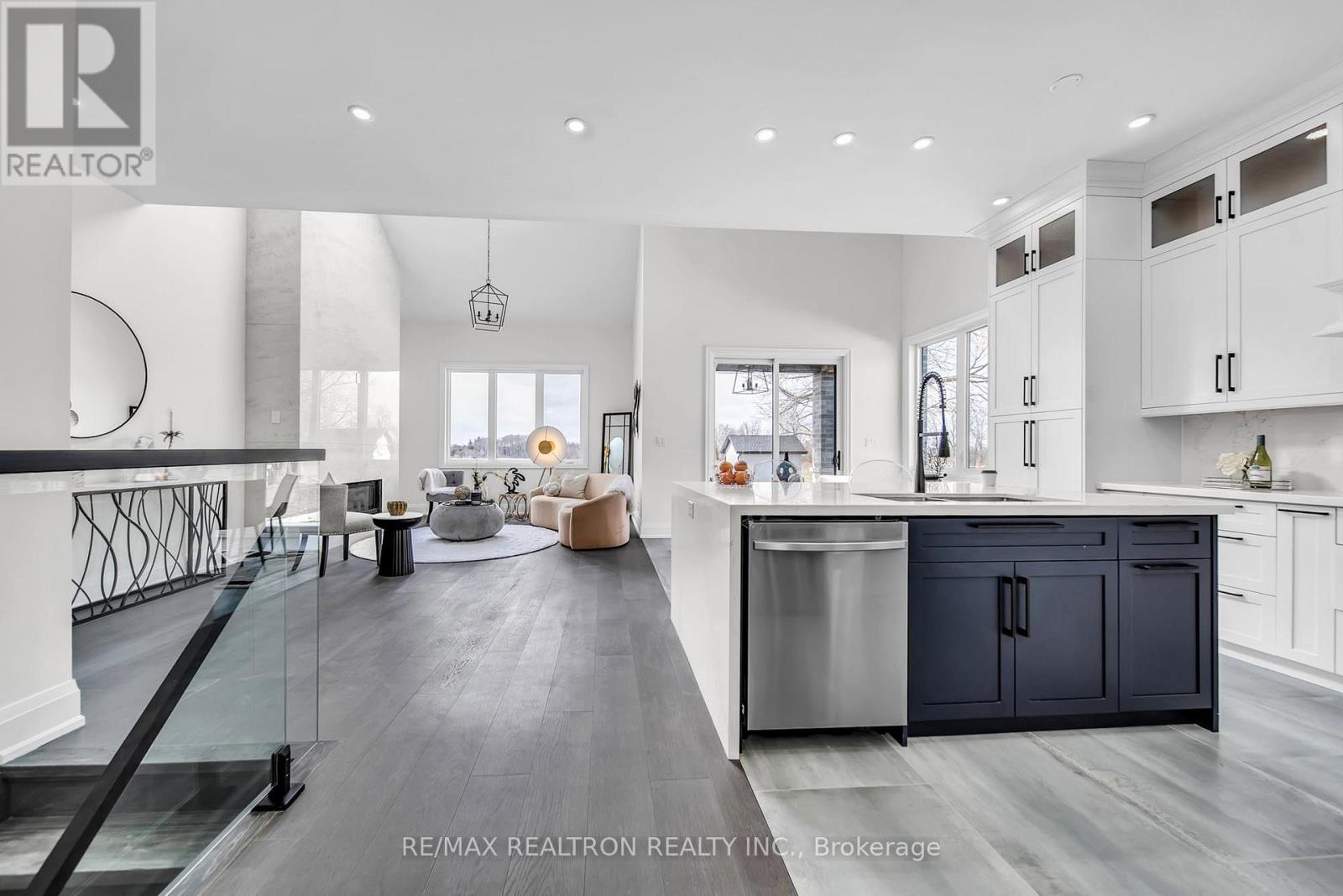 8698 6 Line, Essa, Ontario  L0M 1T0 - Photo 10 - N12977746