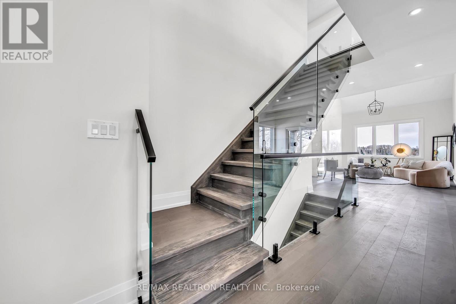 8698 6 Line, Essa, Ontario  L0M 1T0 - Photo 24 - N12977746