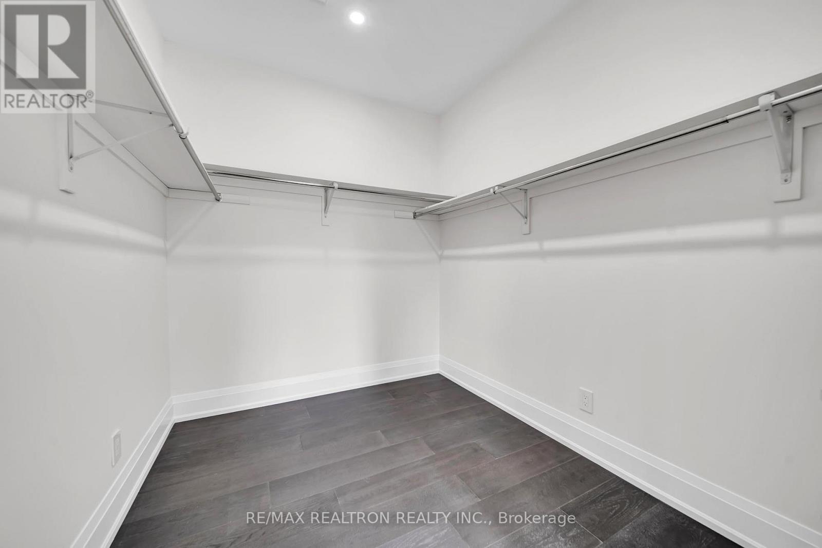 8698 6 Line, Essa, Ontario  L0M 1T0 - Photo 35 - N12977746