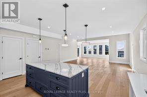 10 Magazine Street, Penetanguishene, Ontario  L9M 0W6 - Photo 9 - S12977568